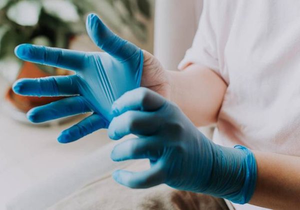 انواع دستکش در تجهیزات پزشکی 600x420 - مقالات افراطب